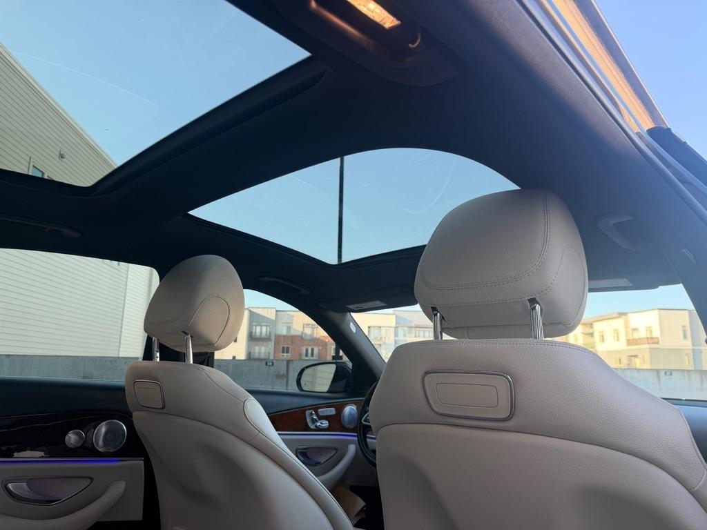Mercedes-Benz E-Class E300 Luxury 4MATIC Sedan 2019