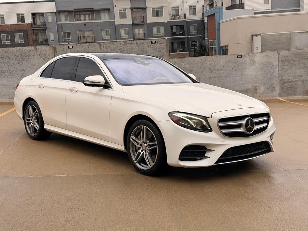 Mercedes-Benz E-Class E300 Luxury 4MATIC Sedan 2017