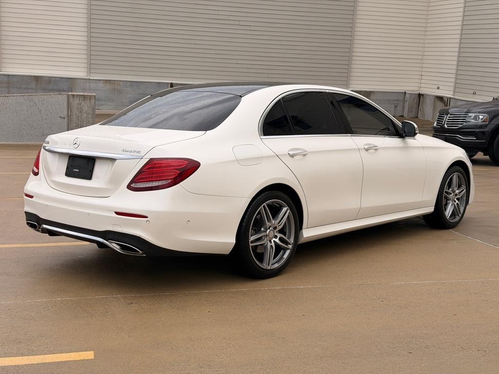 Mercedes-Benz E-Class E300 Luxury 4MATIC Sedan 2017