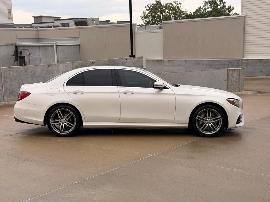 Mercedes-Benz E-Class E300 Luxury 4MATIC Sedan 2017