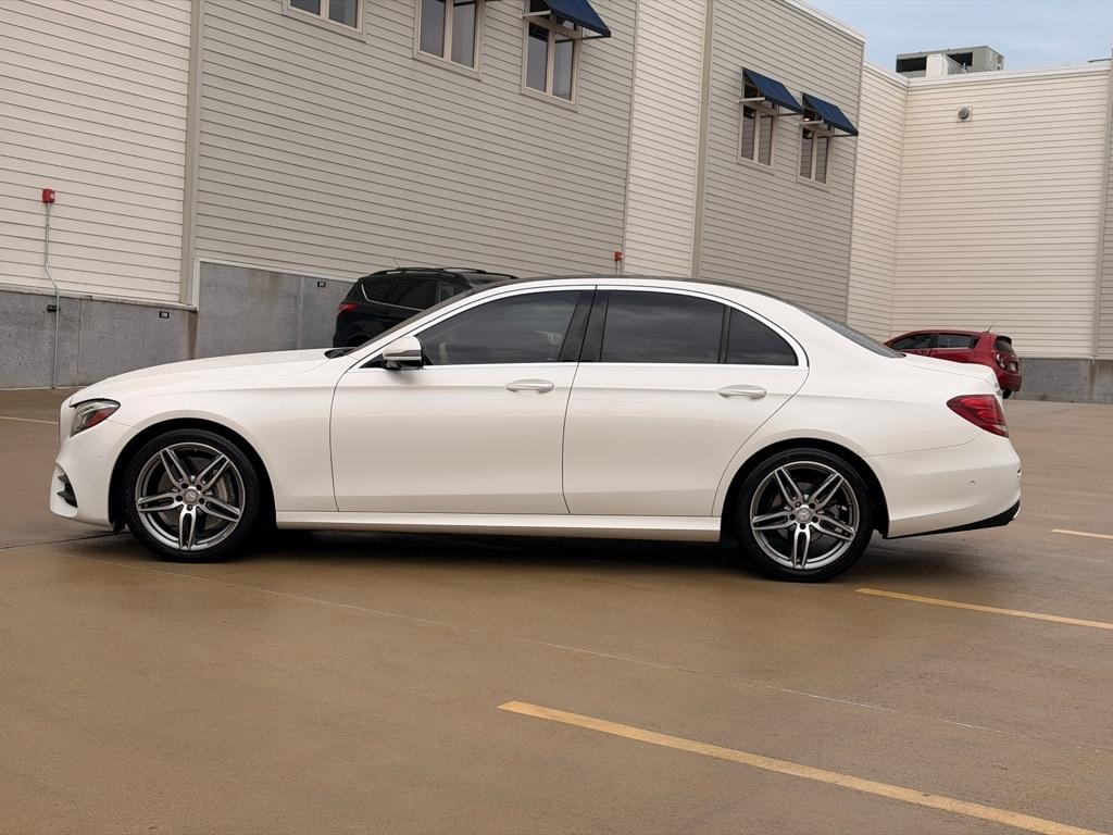 Mercedes-Benz E-Class E300 Luxury 4MATIC Sedan 2017