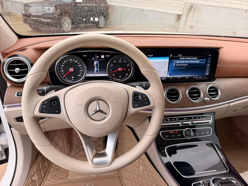 Mercedes-Benz E-Class E300 Luxury 4MATIC Sedan 2017