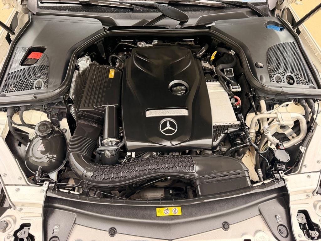 Mercedes-Benz E-Class E300 Luxury 4MATIC Sedan 2017