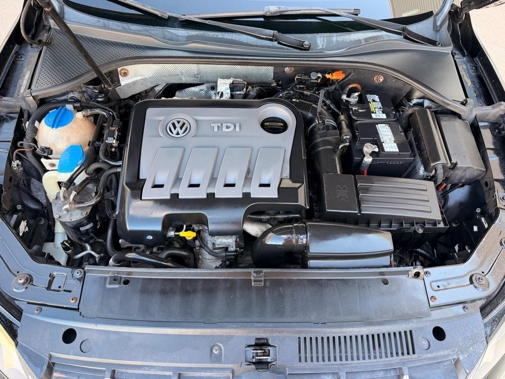 Volkswagen Passat 2.0L TDI SE AT 2014