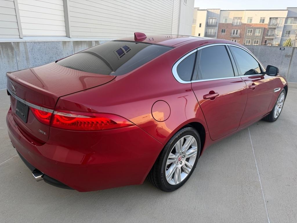 Jaguar XF-Series 35t Premium 2017