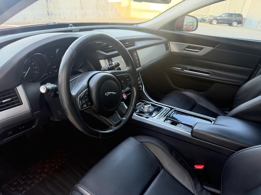 Jaguar XF-Series 35t Premium 2017