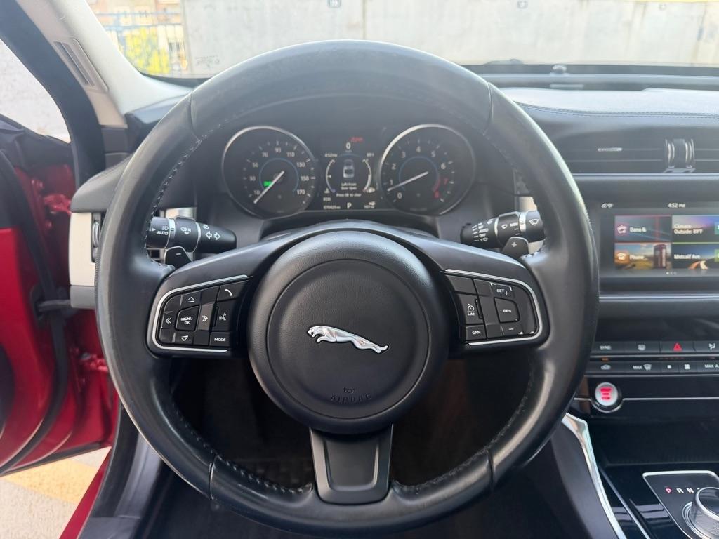 Jaguar XF-Series 35t Premium 2017