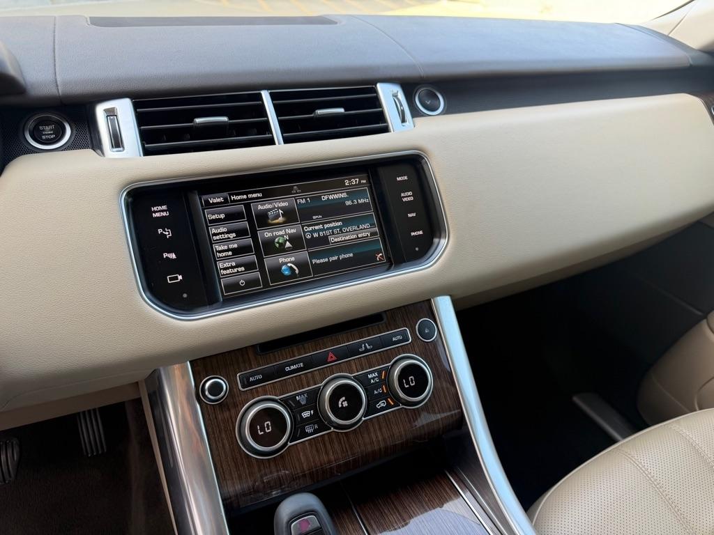 Land Rover Range Rover Sport 3.0L V6 Supercharged SE 2014