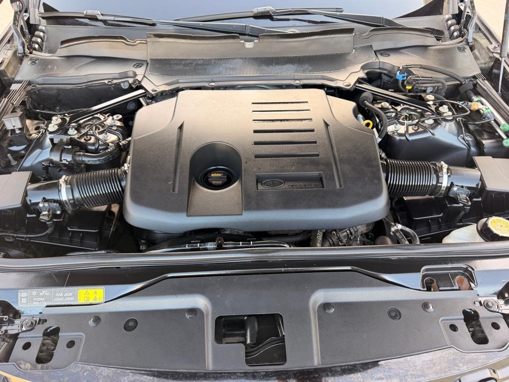 Land Rover Discovery R-Dynamic HSE 2021