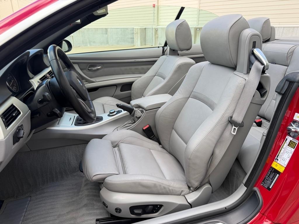 BMW 3-Series 335i Convertible 2008
