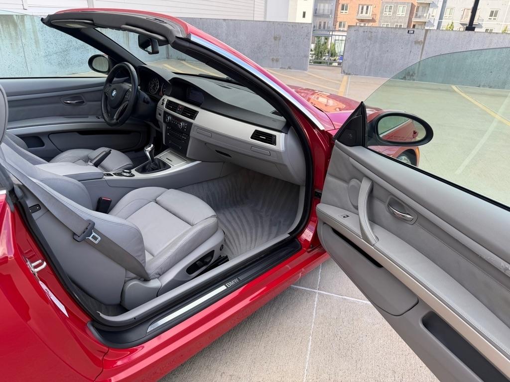 BMW 3-Series 335i Convertible 2008