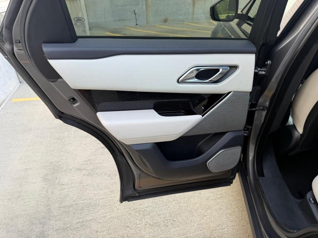 Land Rover Range Rover Velar R-Dynamic SE 2018