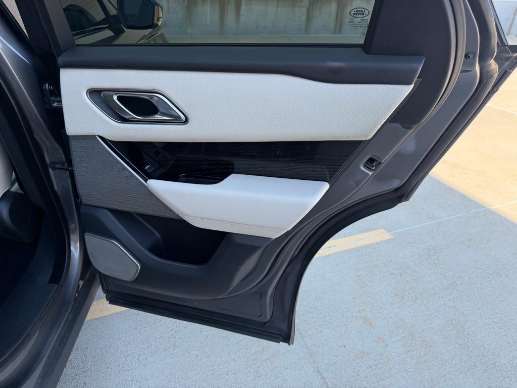 Land Rover Range Rover Velar R-Dynamic SE 2018