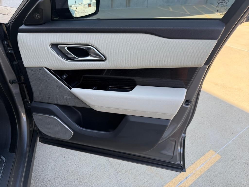Land Rover Range Rover Velar R-Dynamic SE 2018