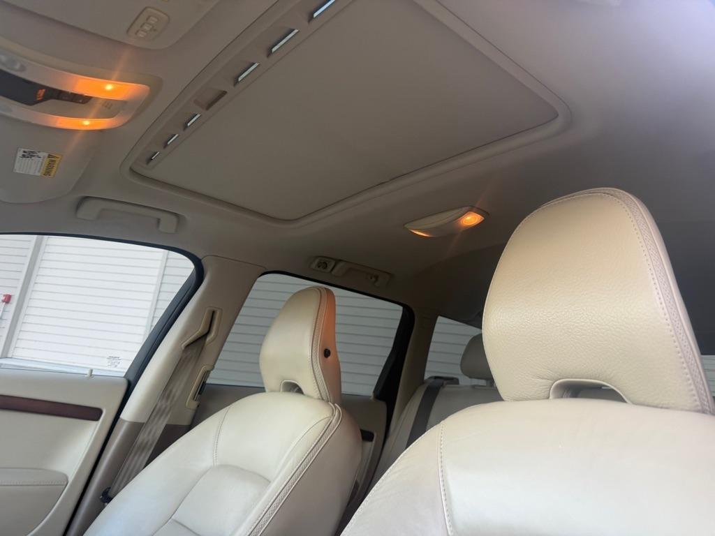 Volvo XC70 3.2 AWD 2011