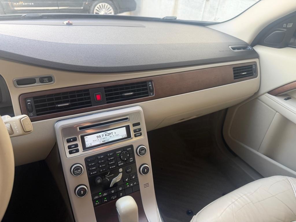 Volvo XC70 3.2 AWD 2011