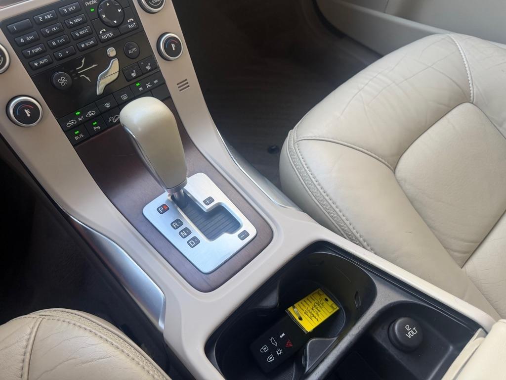 Volvo XC70 3.2 AWD 2011