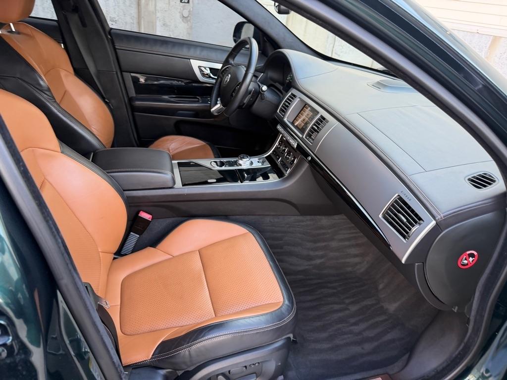 Jaguar XF-Series XF Supercharged 2012