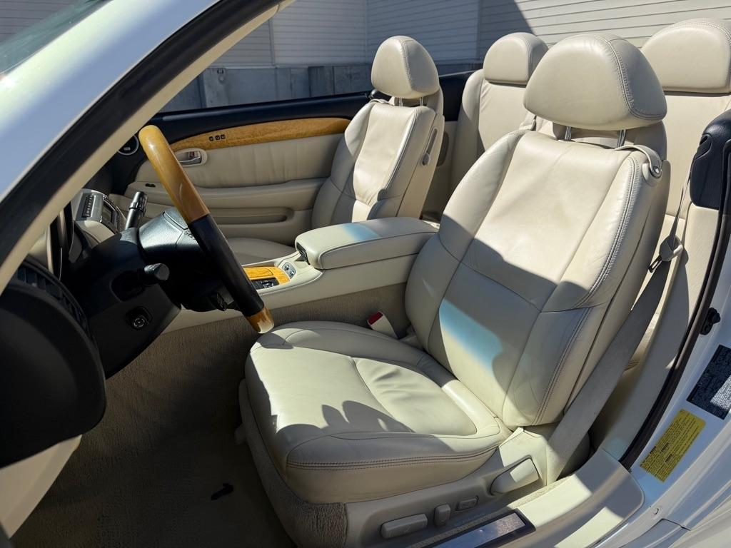 Lexus SC 430 Convertible 2004