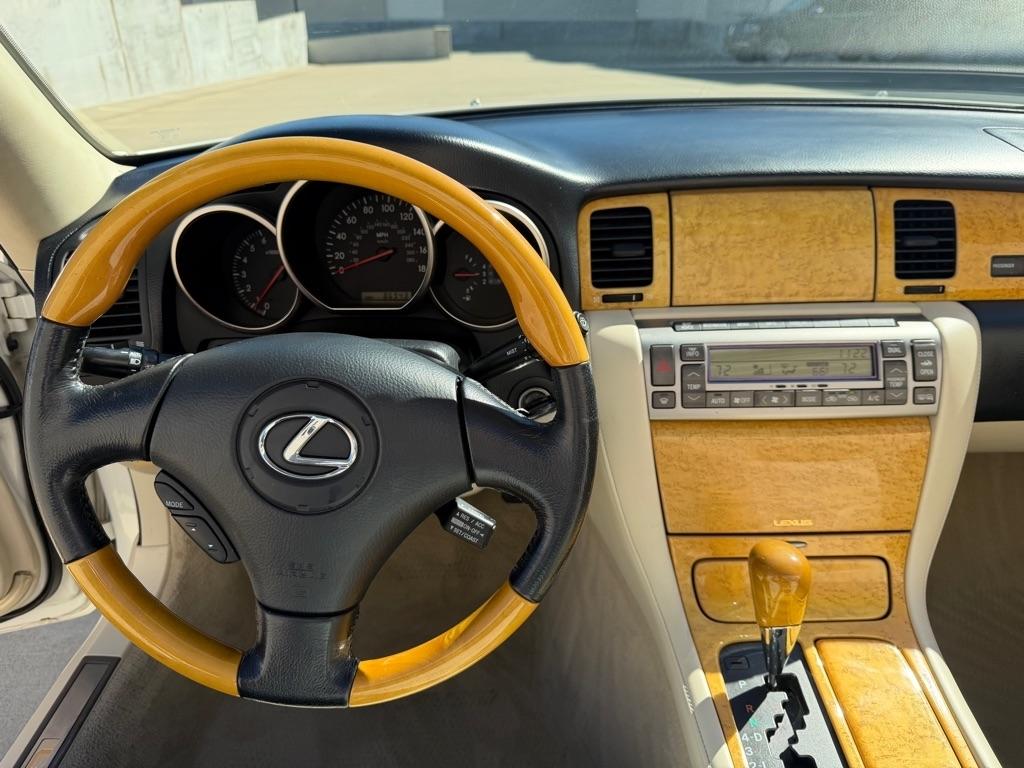 Lexus SC 430 Convertible 2004