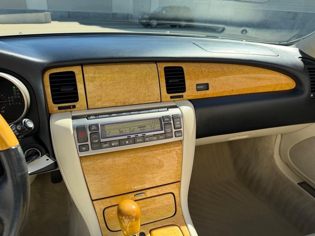 Lexus SC 430 Convertible 2004