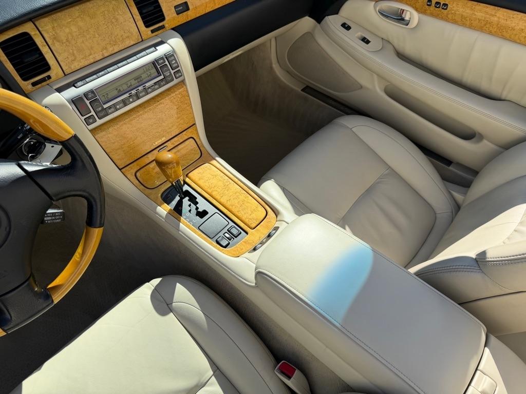 Lexus SC 430 Convertible 2004