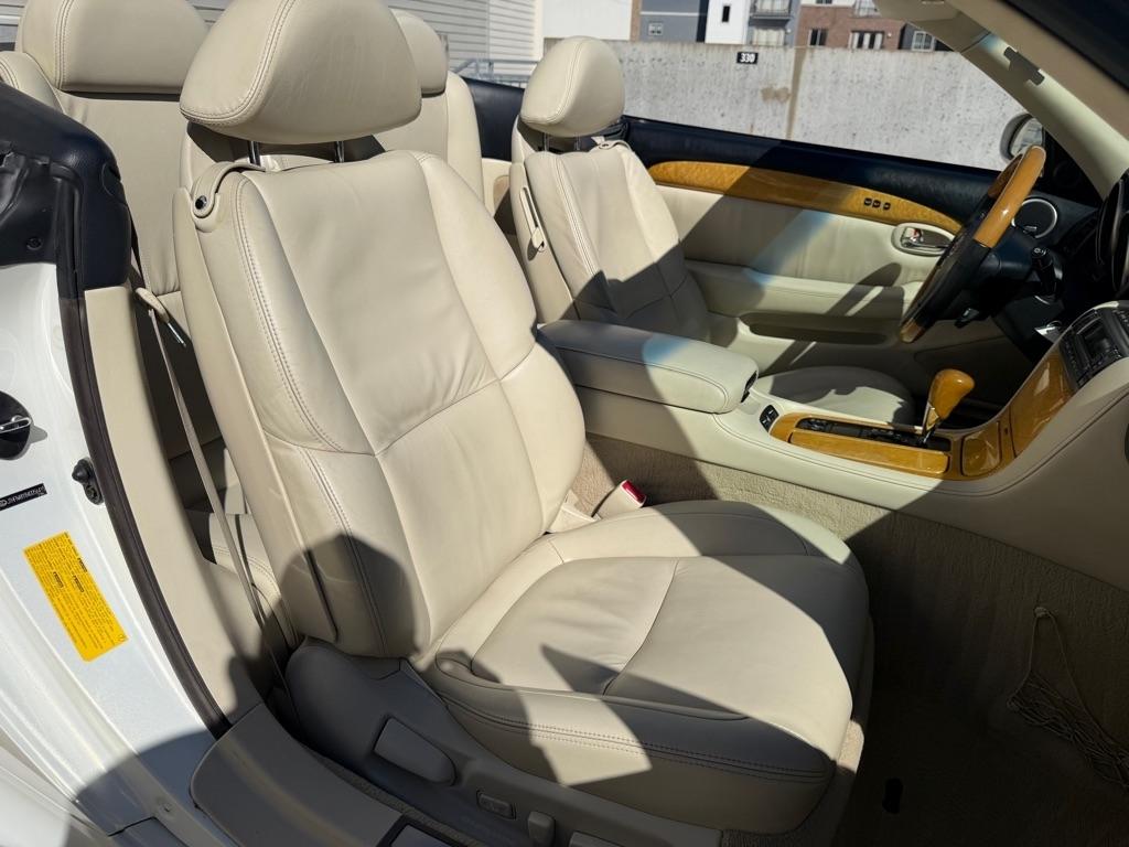 Lexus SC 430 Convertible 2004