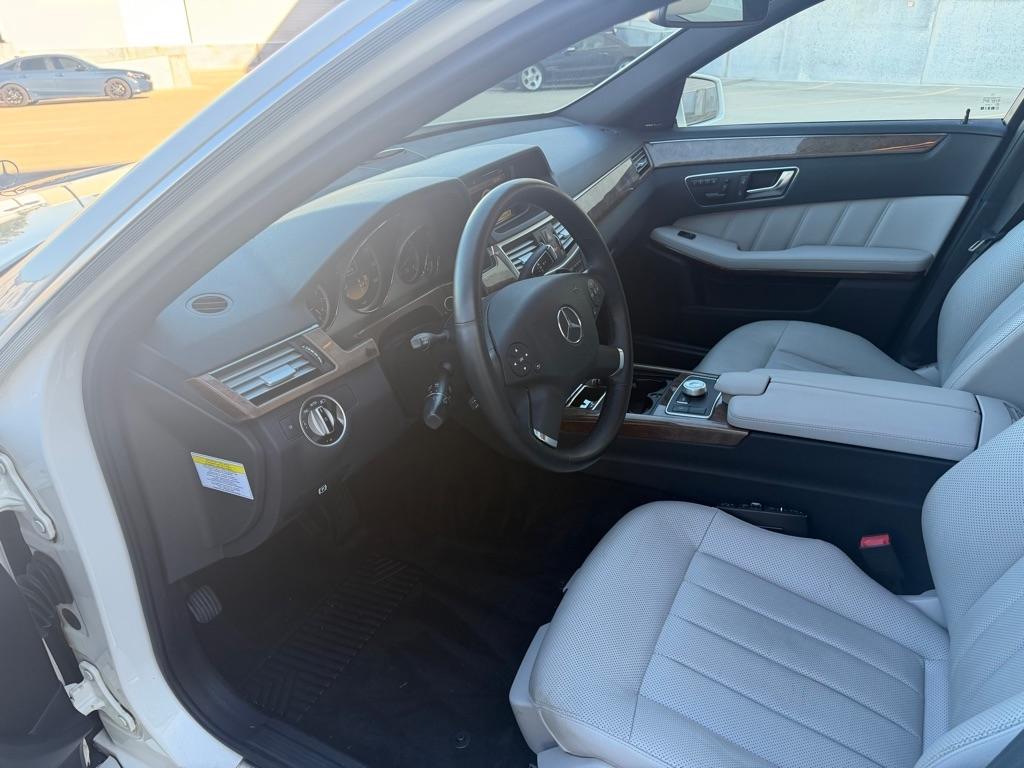 Mercedes-Benz E-Class E350 4MATIC Sedan 2012