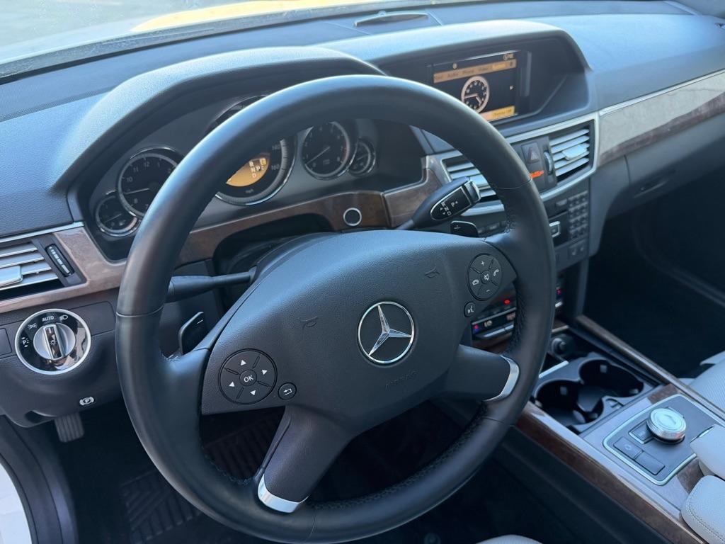 Mercedes-Benz E-Class E350 4MATIC Sedan 2012