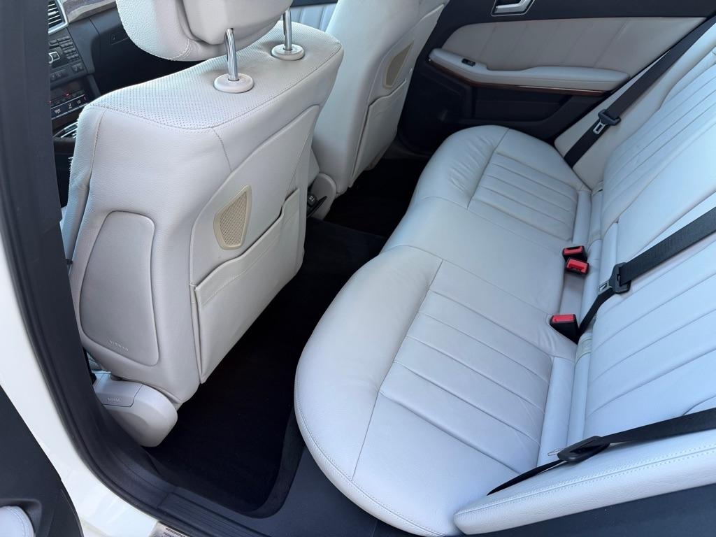 Mercedes-Benz E-Class E350 4MATIC Sedan 2012