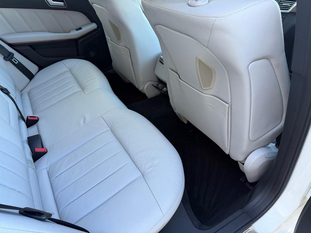 Mercedes-Benz E-Class E350 4MATIC Sedan 2012