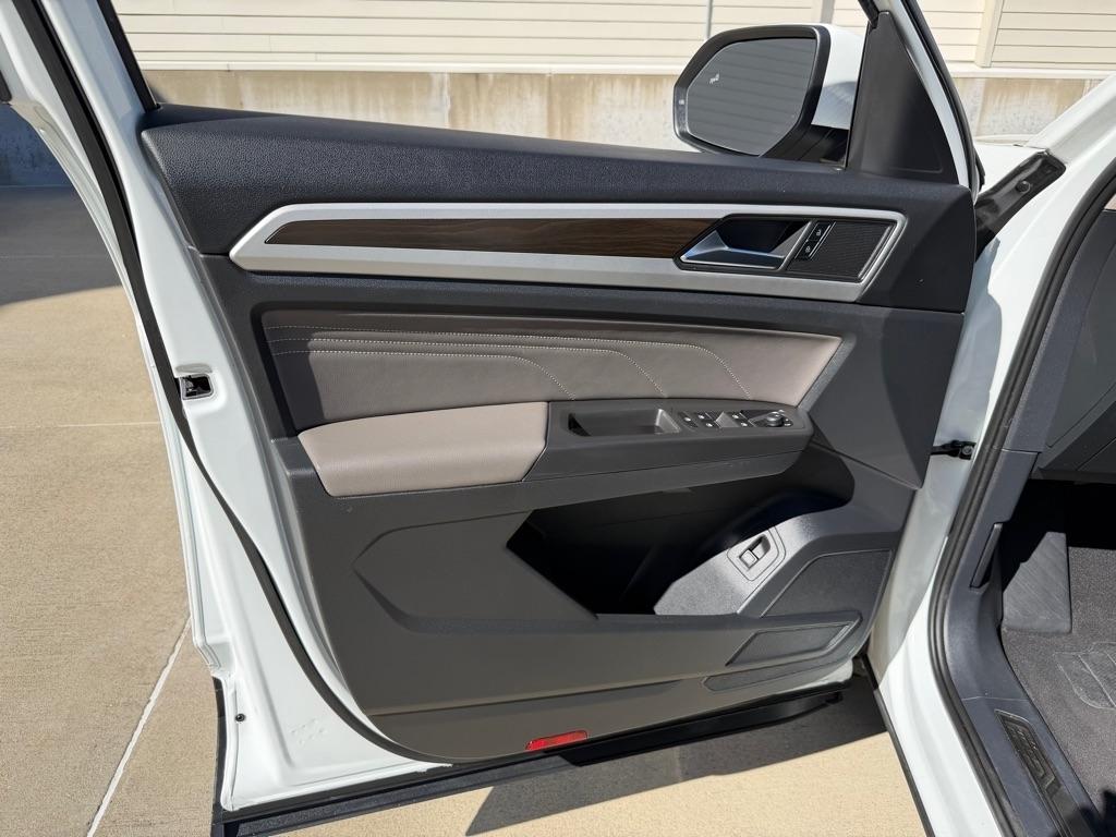 Volkswagen Atlas V6 SE w/Technology 4MOTION 2023