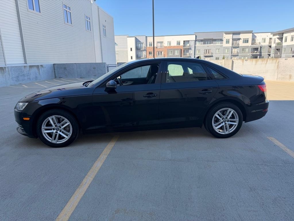 Audi A4 2.0T Premium quattro Sedan 2017