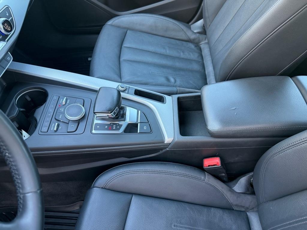 Audi A4 2.0T Premium quattro Sedan 2017