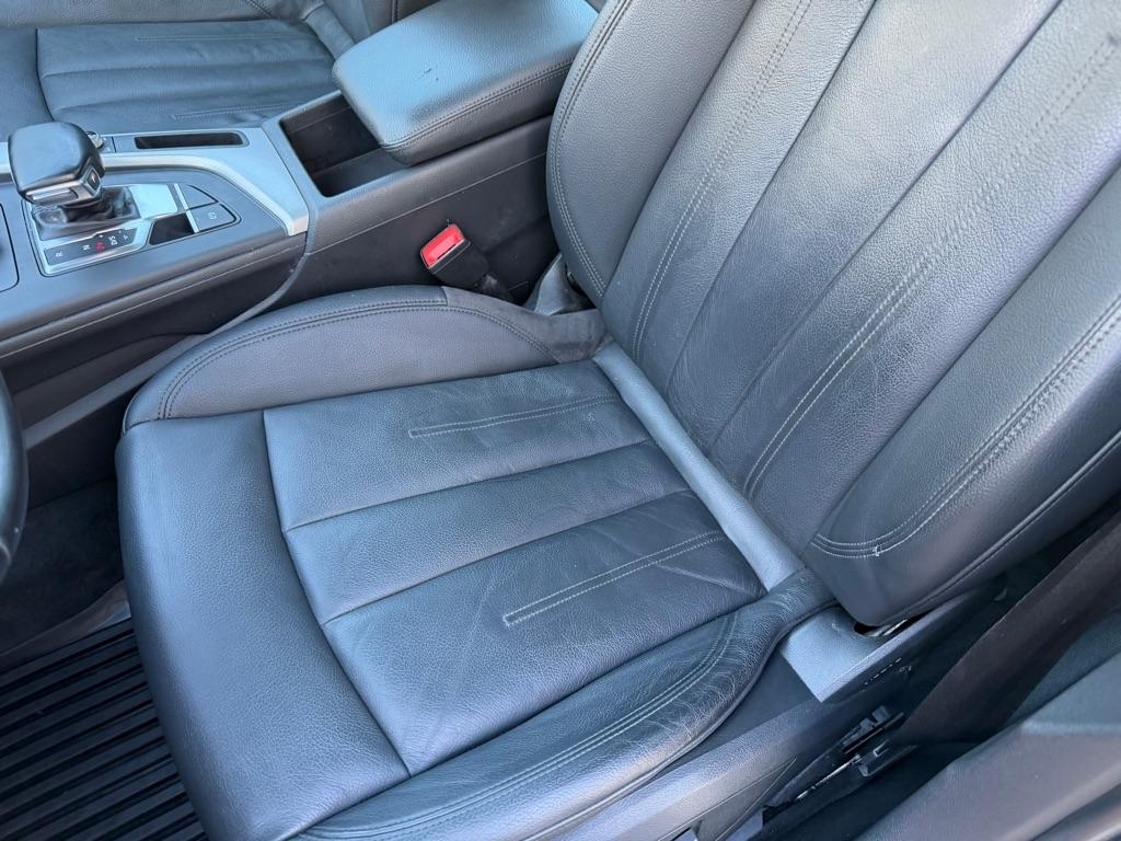 Audi A4 2.0T Premium quattro Sedan 2017