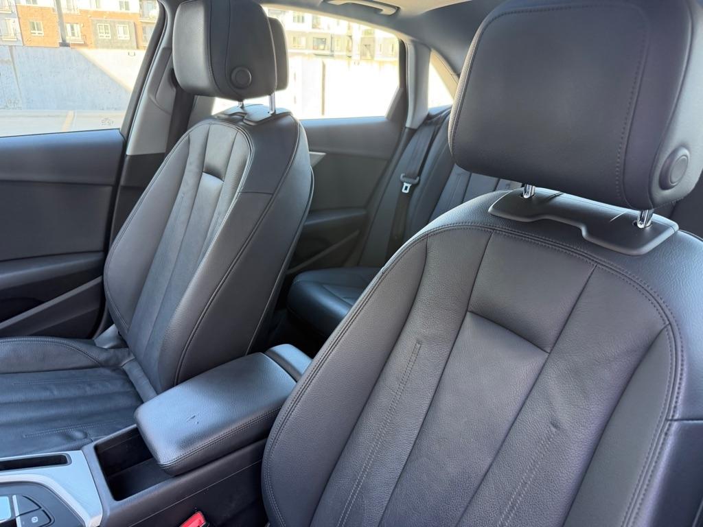Audi A4 2.0T Premium quattro Sedan 2017