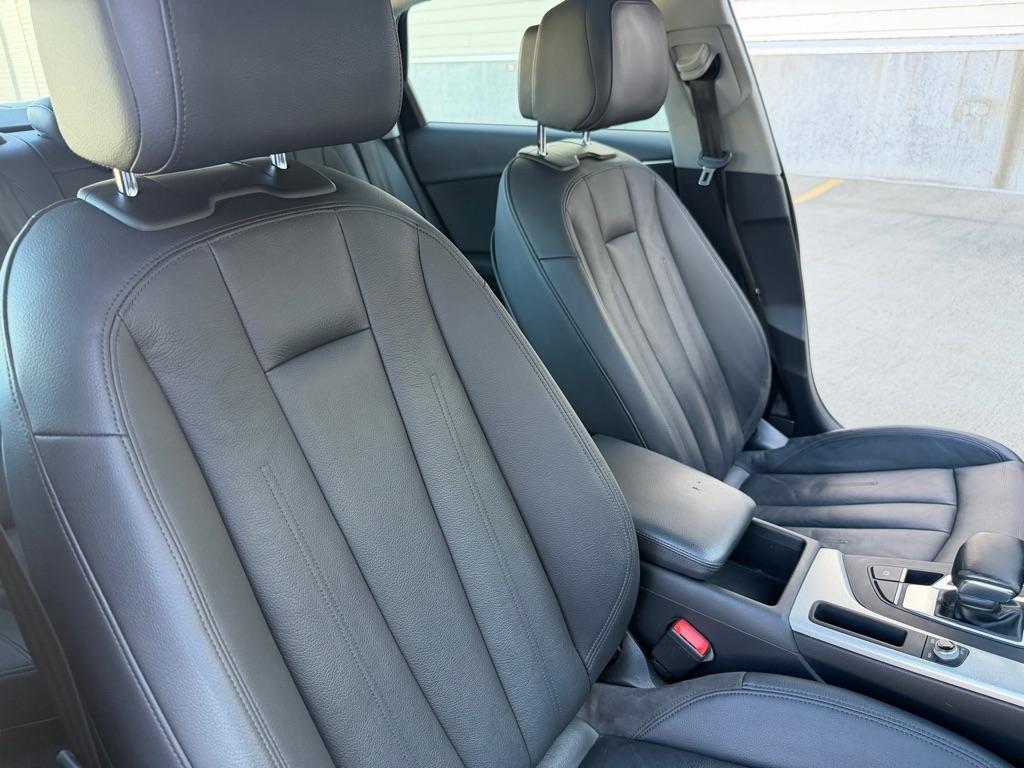 Audi A4 2.0T Premium quattro Sedan 2017