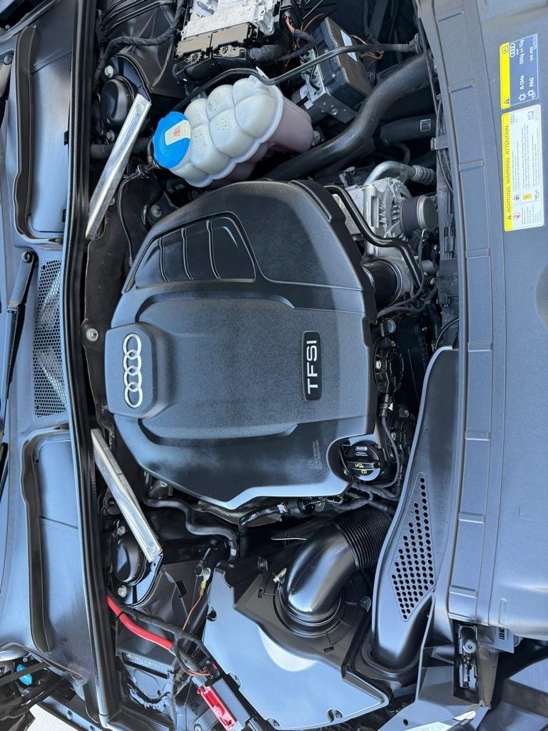 Audi A4 2.0T Premium quattro Sedan 2017