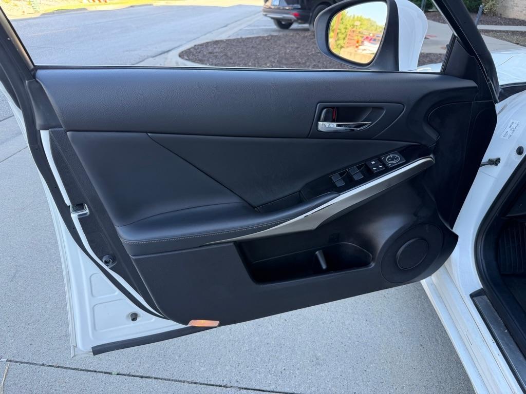 Lexus IS 250 RWD 2014