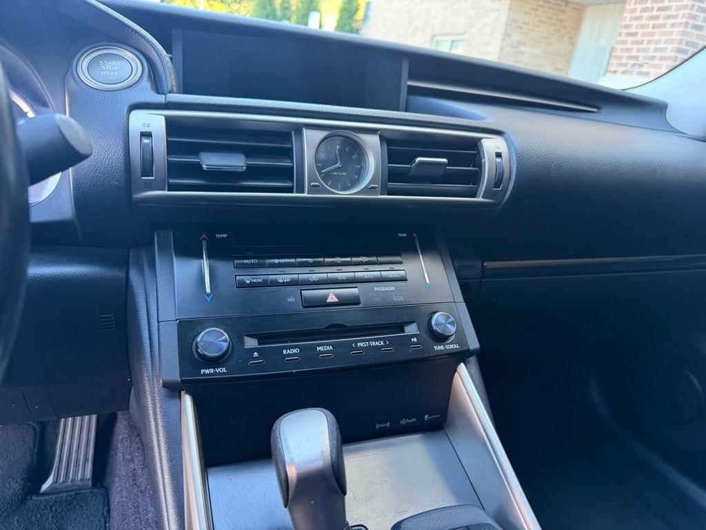 Lexus IS 250 RWD 2014