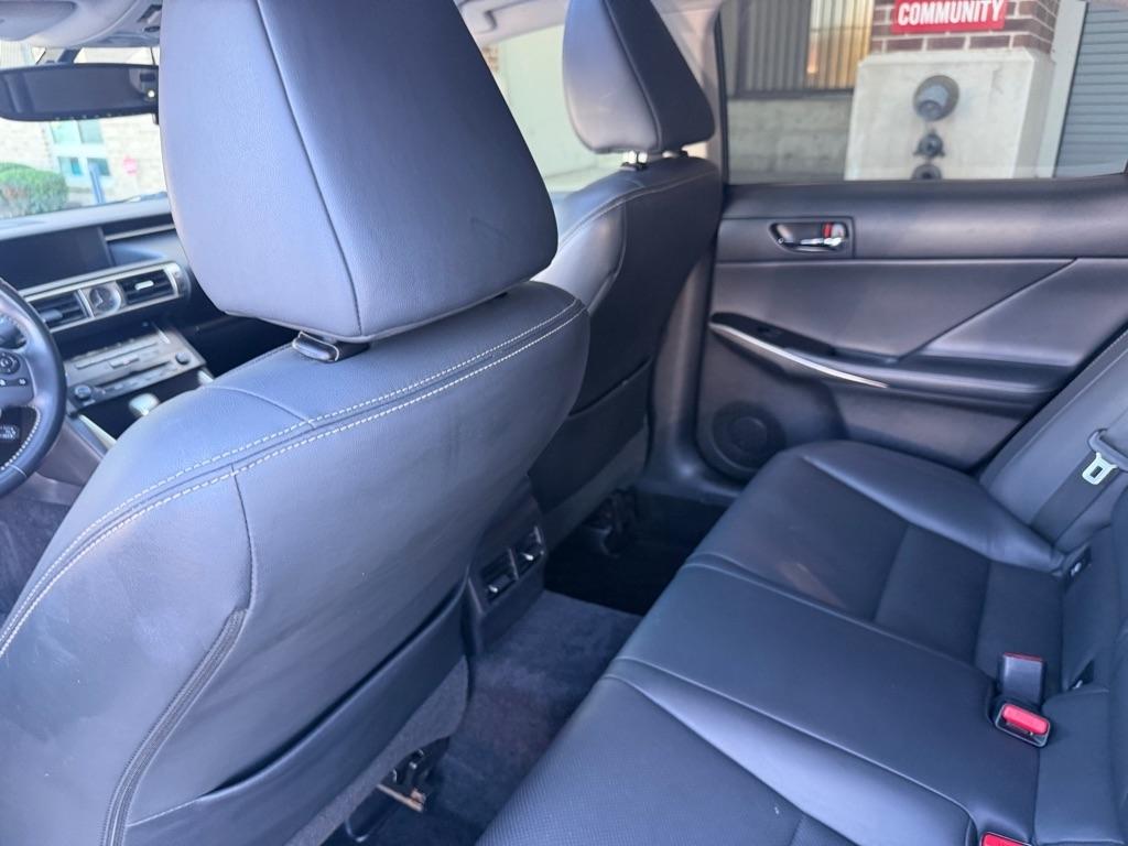 Lexus IS 250 RWD 2014