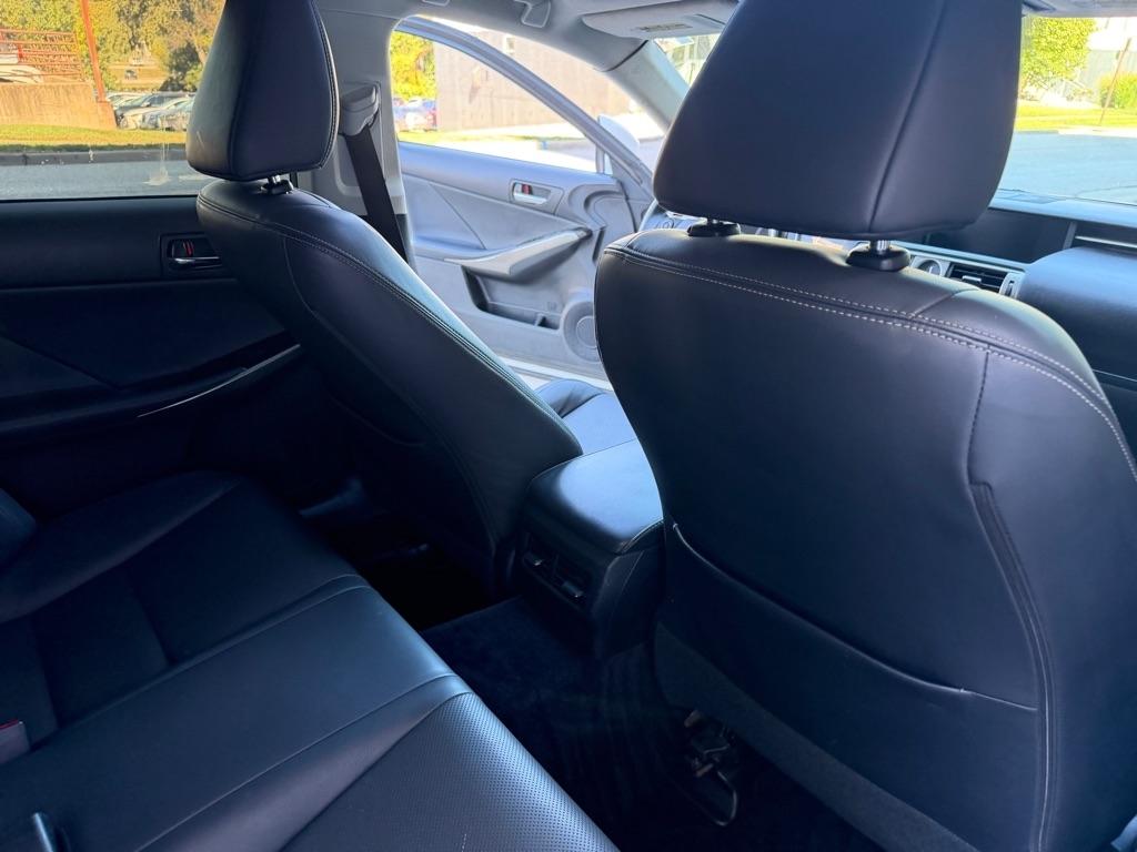 Lexus IS 250 RWD 2014
