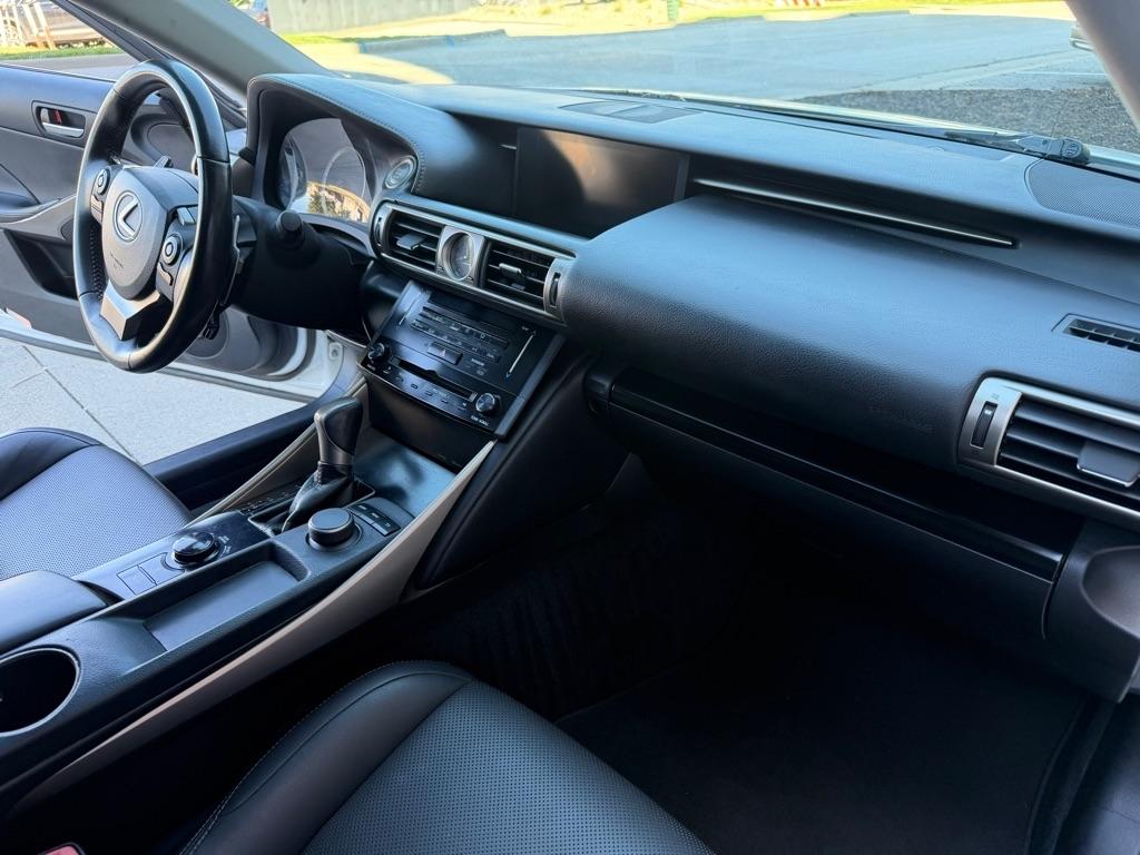 Lexus IS 250 RWD 2014