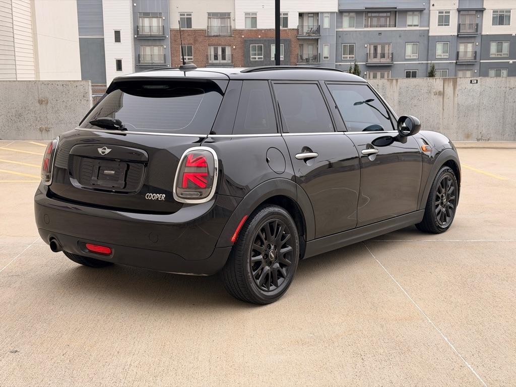 MINI Cooper 4-Door 2017