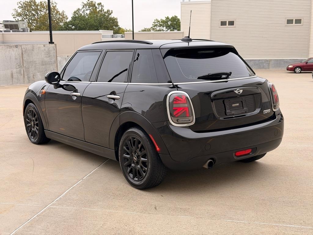 MINI Cooper 4-Door 2017