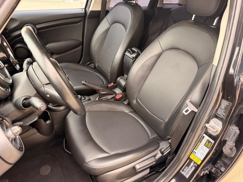MINI Cooper 4-Door 2017