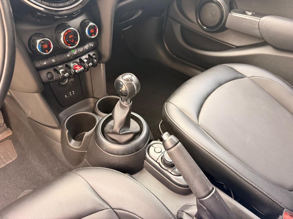 MINI Cooper 4-Door 2017