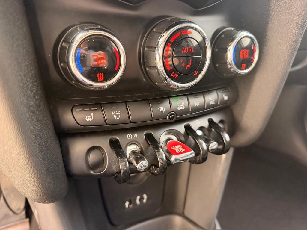 MINI Cooper 4-Door 2017