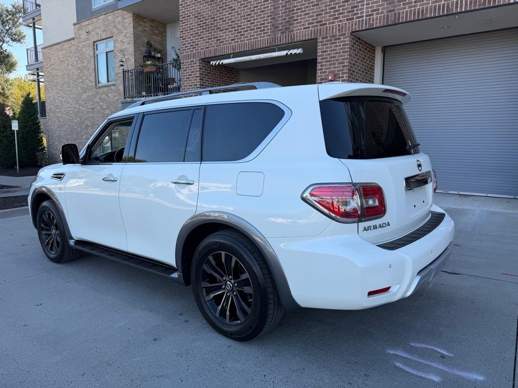 Nissan Armada Platinum AWD 2017