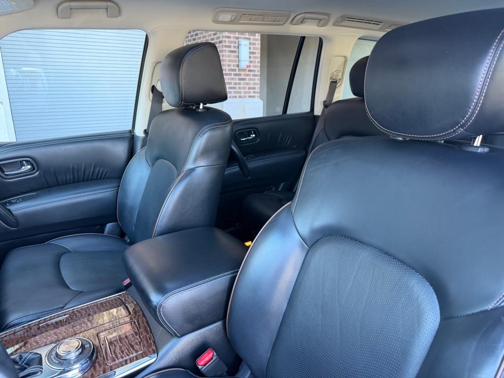 Nissan Armada Platinum AWD 2017
